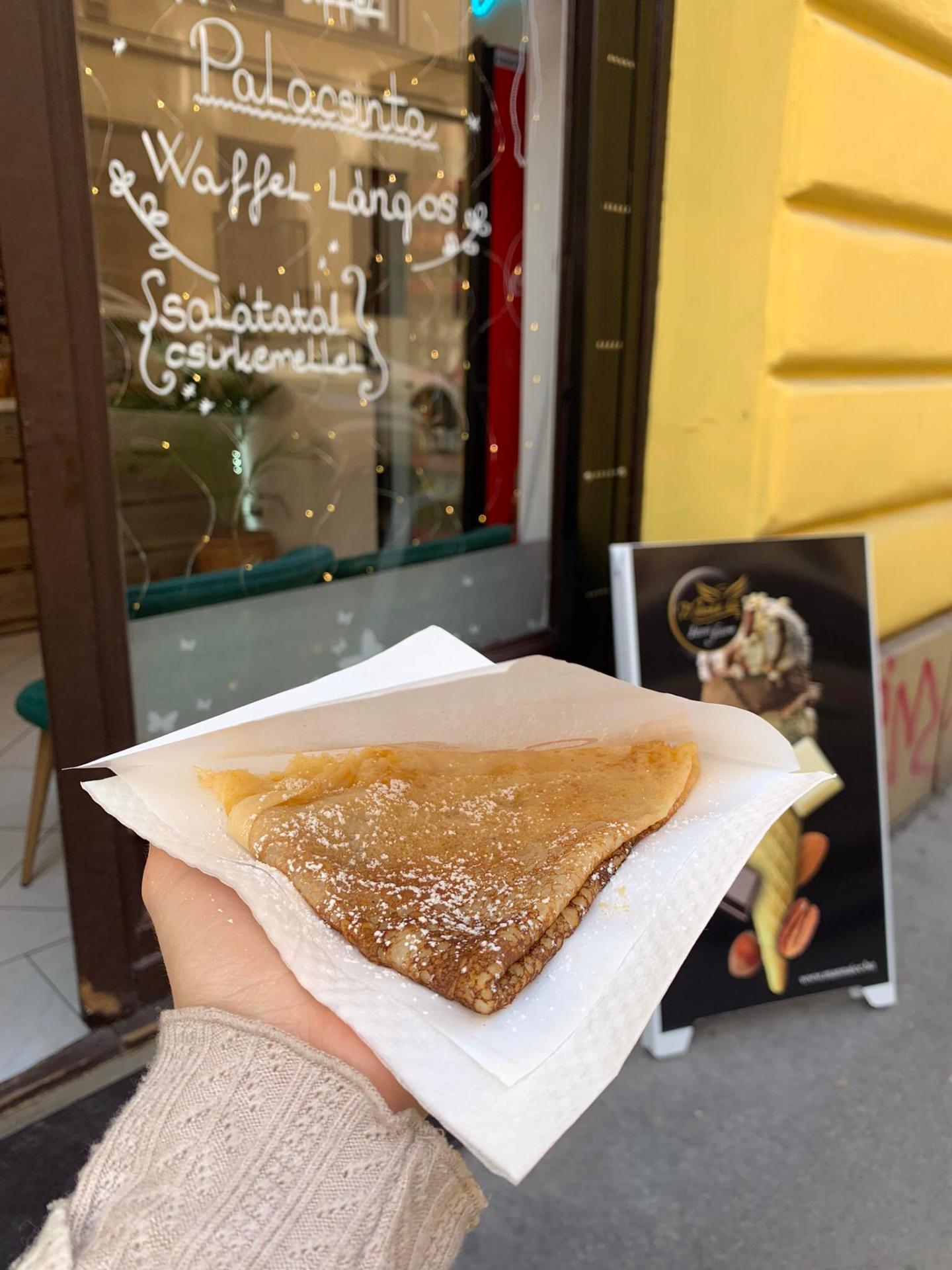 A Bubble Waffle Wonderland belső tere palacsintával